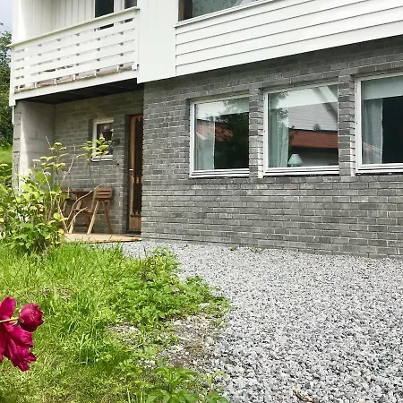 Villa Holmen 2 - Ground Floor Apartment Balestrand Exterior photo